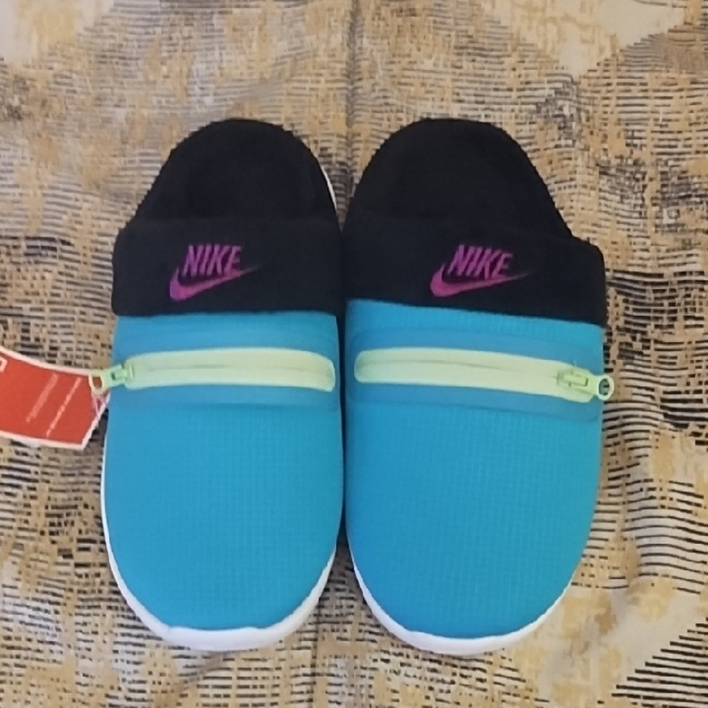 Nike Kids Teal Slip-On Slippers with Black Neck and Pink Logo